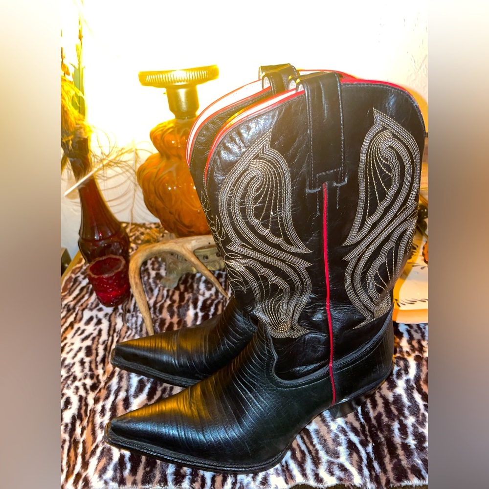 Red sexy cowgirl boots, ( je-ver fashion boots )
